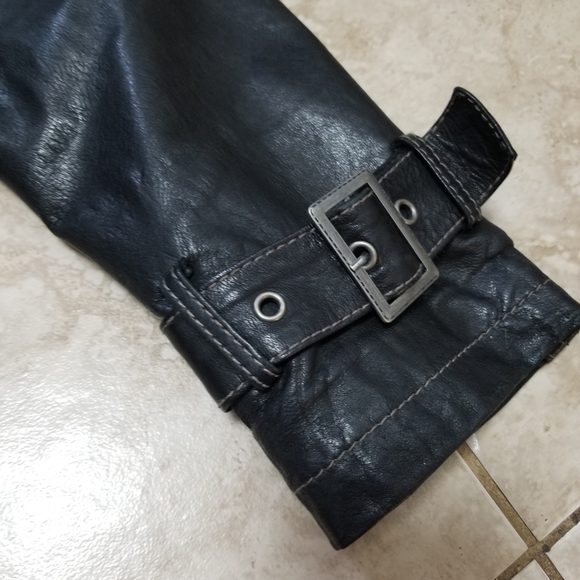 Black Danier Fitted Leather Jacket, Size XS - Picture 5 of 12